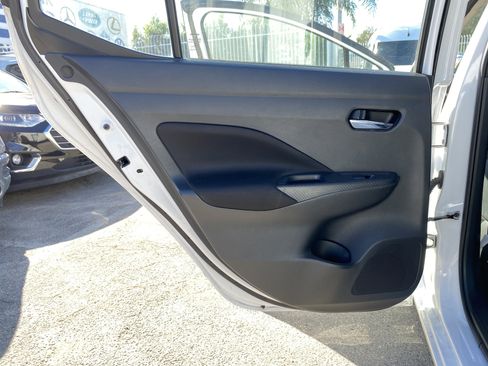 Used 2022 Nissan Versa SV image 19