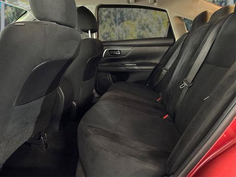 Used 2015 Nissan Altima 2.5 S w/ Special Edition Package FWD image 10