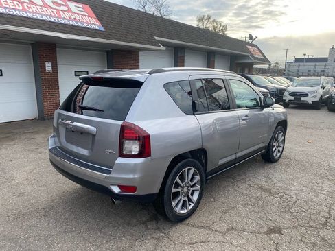 Used 2017 Jeep Compass High Altitude image 9
