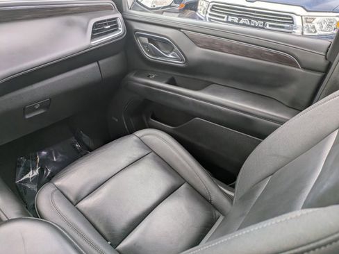 Used 2023 Chevrolet Suburban LT image 15