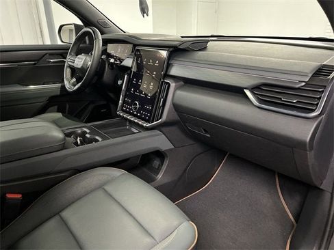 Certified 2024 GMC Acadia AT4 w/ Super Cruise Package image 30