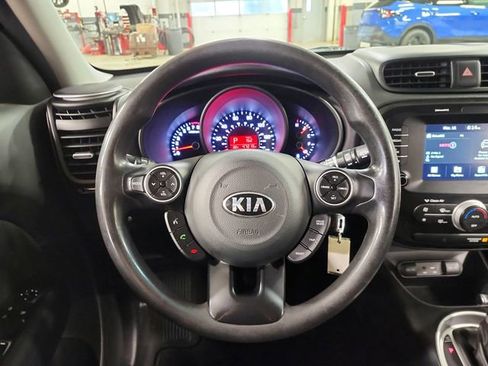 Certified 2018 Kia Soul Base w/ Convenience Package image 12