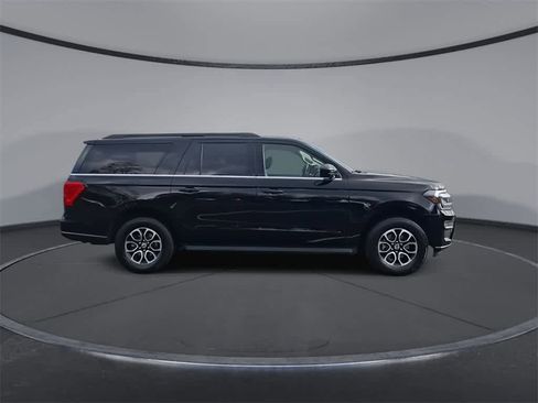 Used 2022 Ford Expedition Max XLT w/ Livery Package image 9