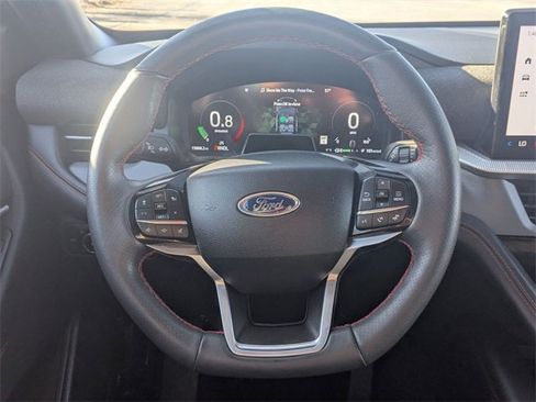 Used 2025 Ford Explorer ST-Line image 18