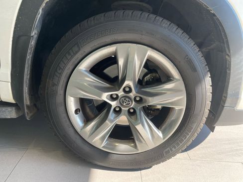 Used 2017 Toyota Highlander Limited image 20