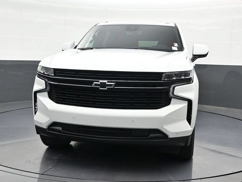 Used 2024 Chevrolet Suburban RST RWD image 9