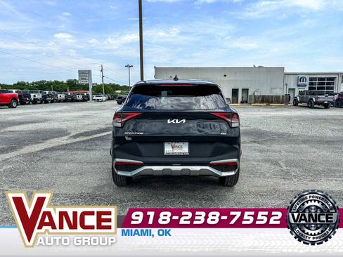 Used 2025 Kia Sportage LX AWD/4WD image 6