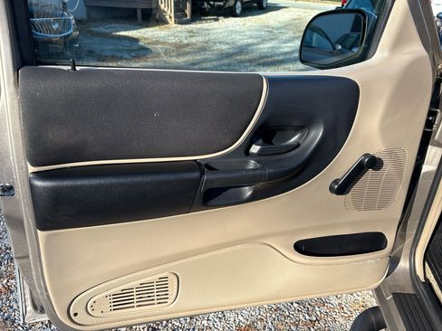 Used 2004 Ford Ranger XL image 23