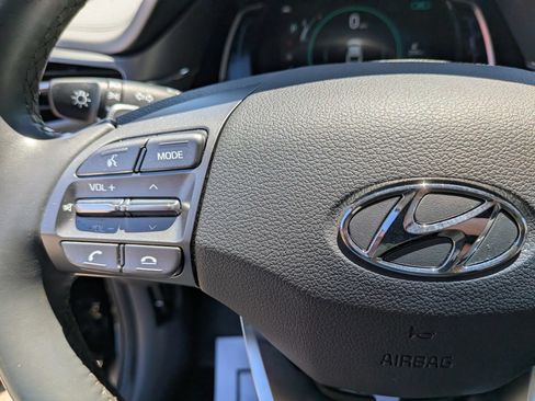 Used 2020 Hyundai Ioniq SEL FWD image 47