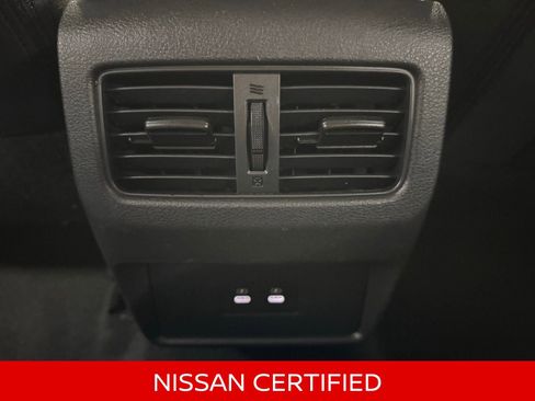 Certified 2025 Nissan Rogue SV image 36