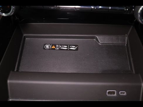 Used 2025 Chevrolet Tahoe High Country w/ LPO, Illumination Package image 34