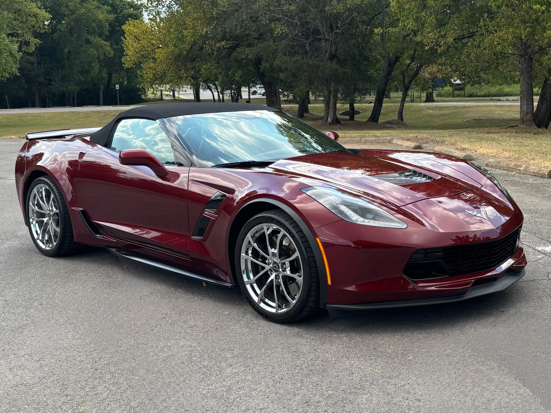 Used 2019 Chevrolet Corvette Grand Sport RWD image 11