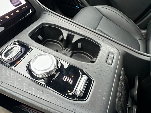 Used 2024 Jeep Wagoneer Launch Edition image 31