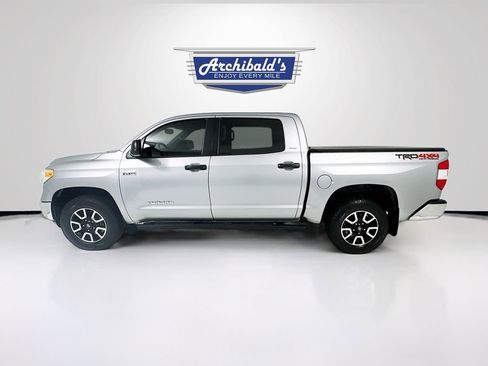 Used 2017 Toyota Tundra SR5 w/ TRD Off Road Package image 4