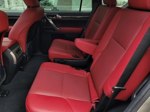 Used 2023 Lexus GX 460 Premium image 11