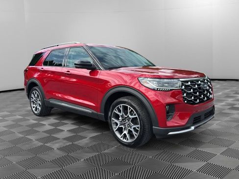 Used 2025 Ford Explorer Platinum w/ Ultimate Package AWD/4WD image 2
