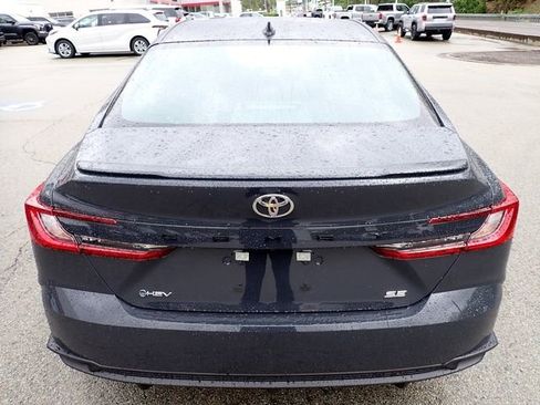 New 2026 Toyota Camry SE FWD image 4
