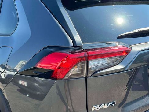 Certified 2023 Toyota RAV4 LE AWD/4WD image 11