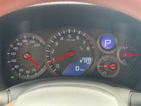 Used 2020 Nissan GT-R Premium w/ Premium Interior Package AWD/4WD image 25