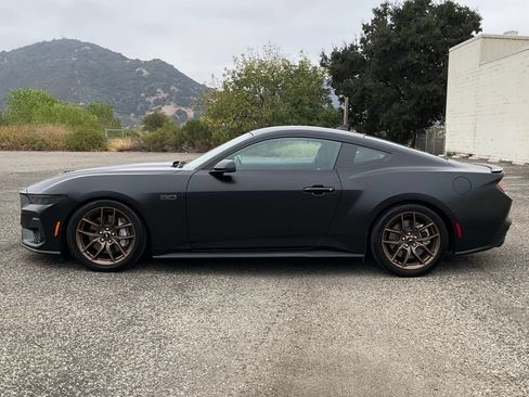 Used 2025 Ford Mustang GT Premium RWD image 3
