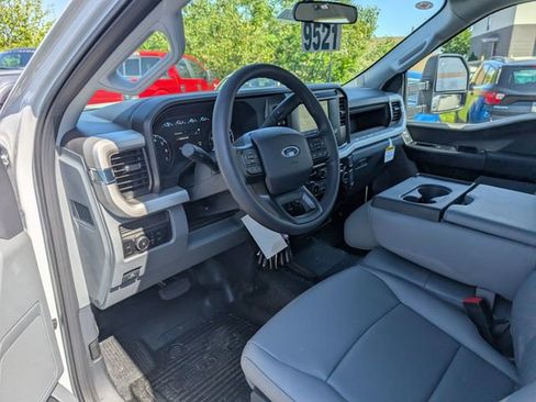 New 2026 Ford F250 4x4 Crew Cab Super Duty image 13