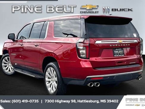 Used 2024 Chevrolet Suburban Premier w/ Premium Package image 2