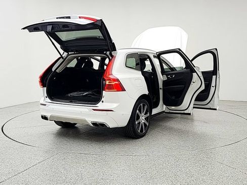 Used 2021 Volvo XC60 T8 Inscription w/ Advanced Package AWD/4WD image 11