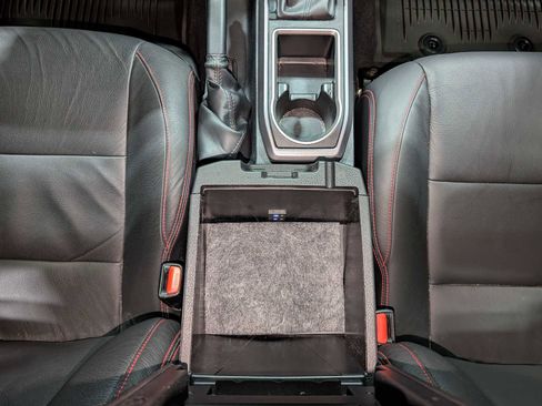 Used 2022 Toyota Tacoma TRD Off-Road image 22