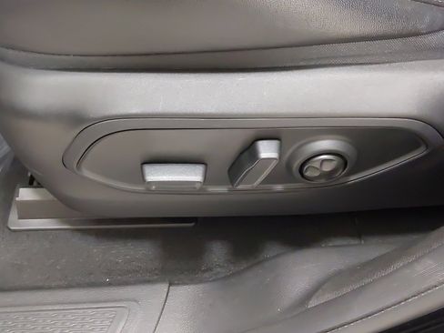 Used 2024 Jeep Grand Cherokee L Laredo AWD/4WD image 37