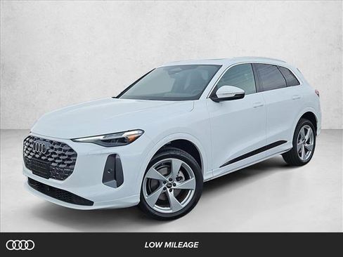 Certified 2025 Audi Q5 Premium Plus w/ Premium Plus image 1