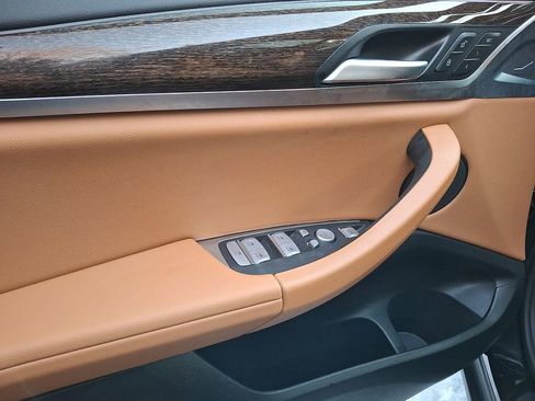 Used 2025 BMW X4 xDrive30i image 8