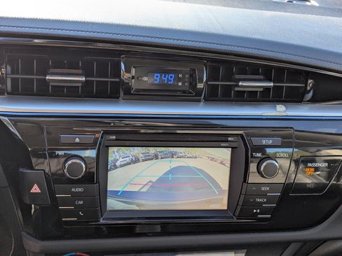 Used 2016 Toyota Corolla S image 20