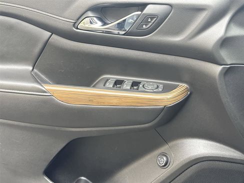 Used 2020 GMC Acadia SLE w/ Driver Convenience Package image 22