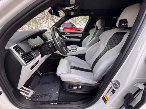 Used 2020 BMW X5 M Competition w/ Executive Package image 21