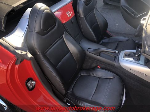 Used 2009 Saturn Sky w/ Premium Trim Package image 22