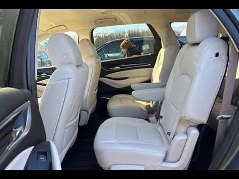 Certified 2023 Buick Enclave Essence FWD image 19