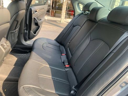 Used 2018 Hyundai Sonata Limited FWD image 29
