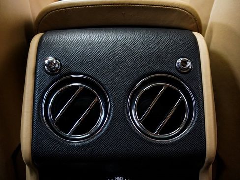 Used 2020 Rolls-Royce Cullinan image 17