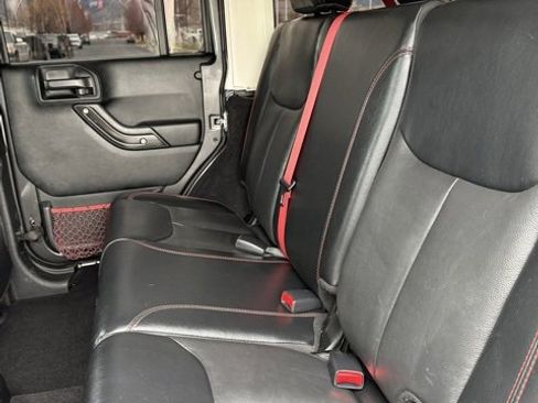 Used 2017 Jeep Wrangler Unlimited Rubicon image 30
