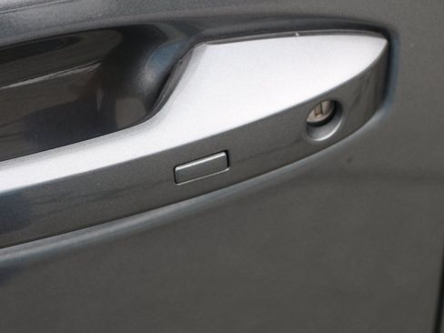 Used 2025 Nissan Murano SV FWD image 16