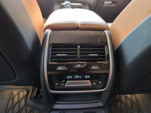 Used 2019 BMW X7 xDrive50i w/ Premium Package AWD/4WD image 23