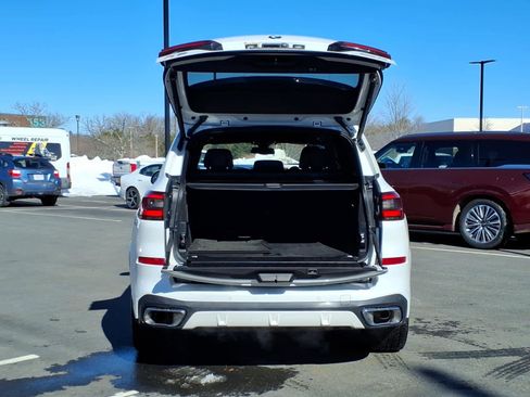 Used 2022 BMW X5 xDrive40i w/ M Sport Package image 10