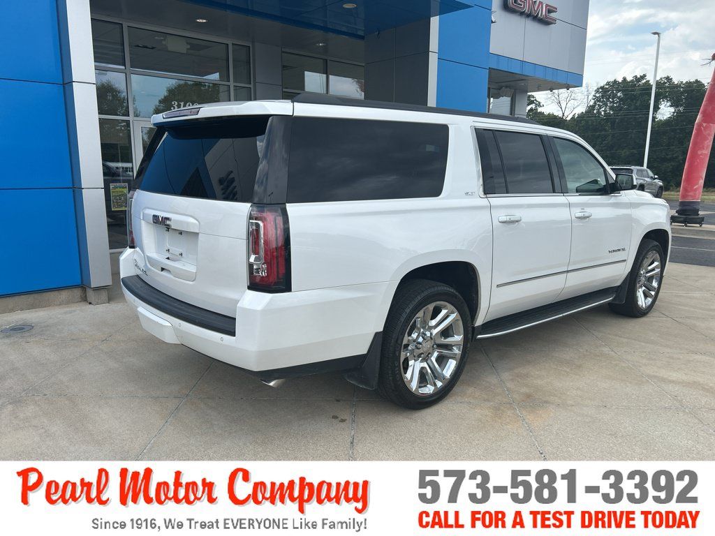 Used 2017 GMC Yukon XL SLT w/ Premium Edition AWD/4WD image 4