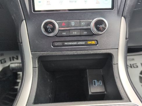 Used 2024 Ford Edge SEL w/ Convenience Package image 41