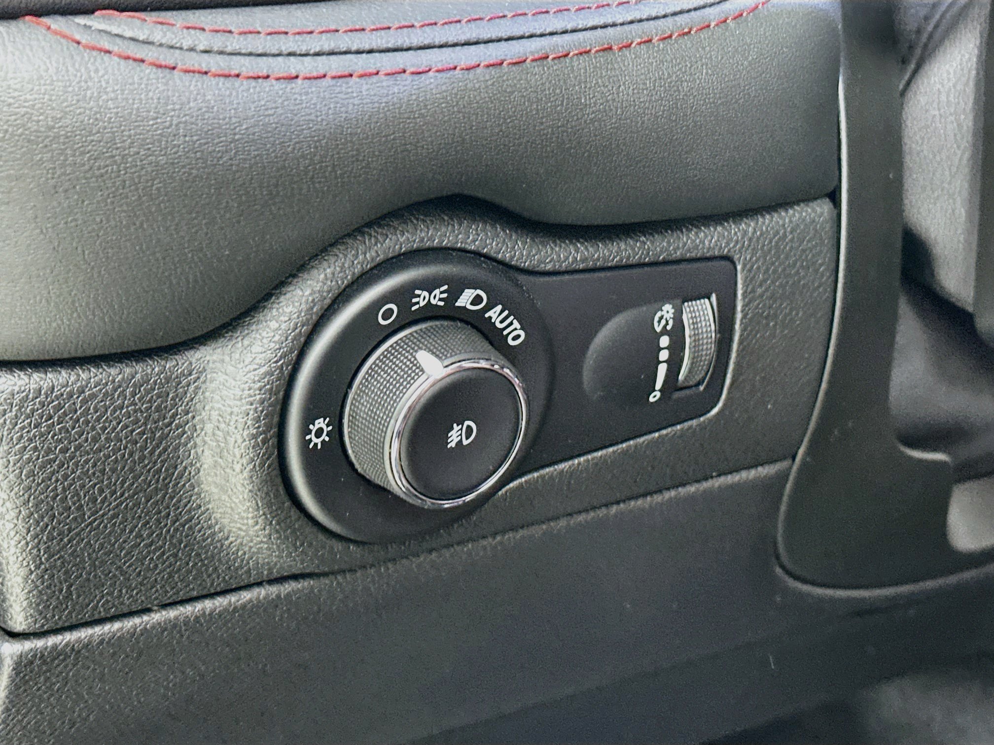 Used 2023 Dodge Durango GT RWD image 10