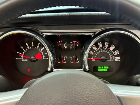 Used 2005 Ford Mustang GT RWD image 27