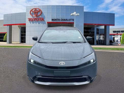 Used 2023 Toyota Prius Limited FWD image 3
