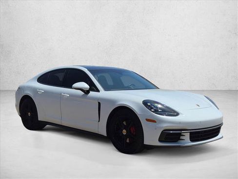 Used 2017 Porsche Panamera 4 AWD/4WD image 3