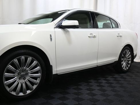 Used 2013 Lincoln MKS AWD image 7