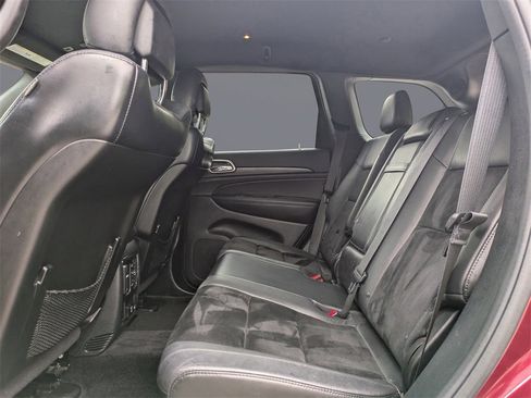 Used 2018 Jeep Grand Cherokee Altitude image 14